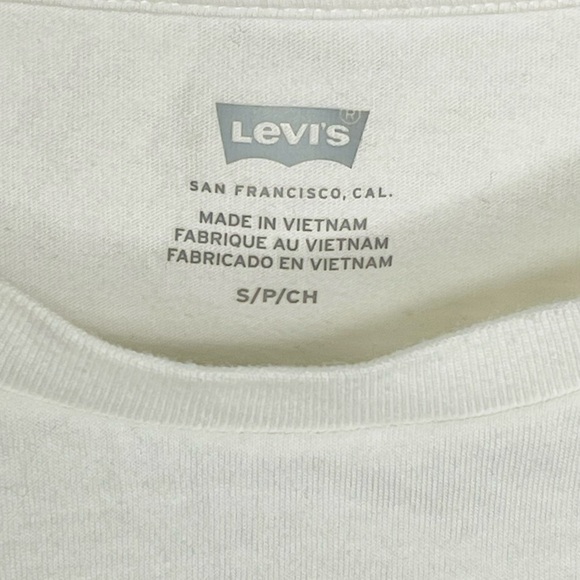 Levi’s women’s crop graphic tee size small NWOT - Picture 5 of 5